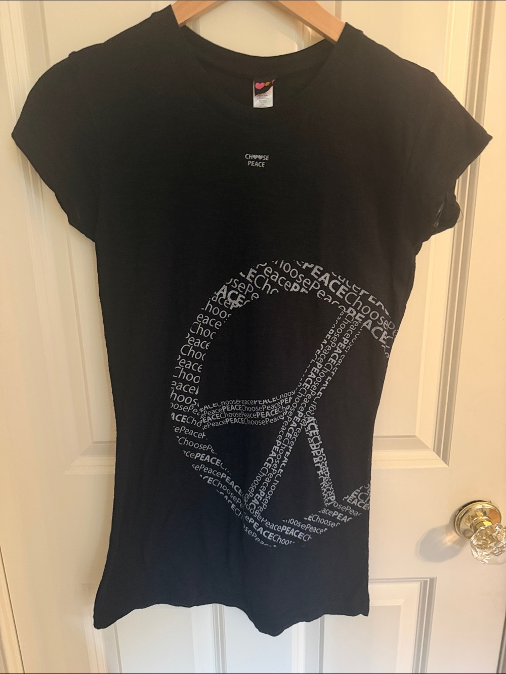 Vintage Ch❤️❤️sey Chicks Black Peace Symbol Graphic Tee